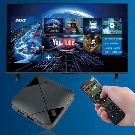 Ігрова консоль приставка для телевізора 4K система Android TV 10 4G Wi-Fi HD з двома джойстиками